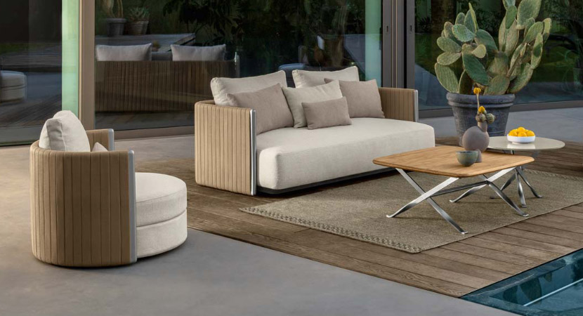 GEORGE SOFA – Modern outdoor comfortable sofa with stainless steel uprights and padded belts.