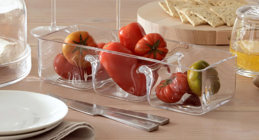 GLASS TRIO DISH – Modern mouth-blown glass dish with different compartments, designed to serve assorted olives, nuts or sweets.