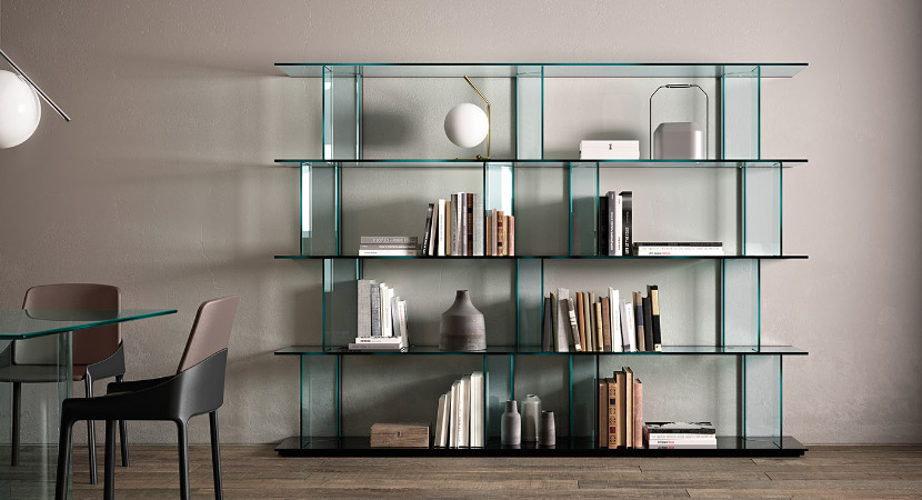 INORI BOOKCASE – Modular glass book shelves system, available as a free-standing version or a wall unit. By Fiam Italia.