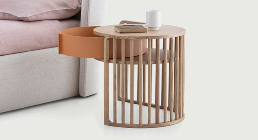 PALU BEDSIDE TABLE – Contemporary wooden frame bedside table, portraying a concept of small-scale architecture, and a leather sliding drawer. By Pianca.