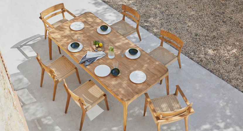 PARALEL TABLE – Wooden outdoor dining table, from sustainable logging forests in Indonesia. By Point Outdoor Living.