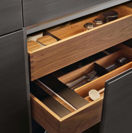 Materials and finishes for Poliform kitchen