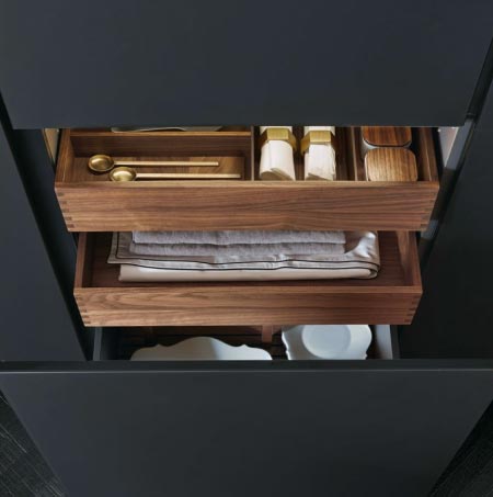 Materials and finishes for Twelve kitchen by Poliform